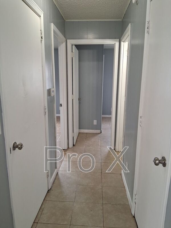 Building Photo - 407 Park St