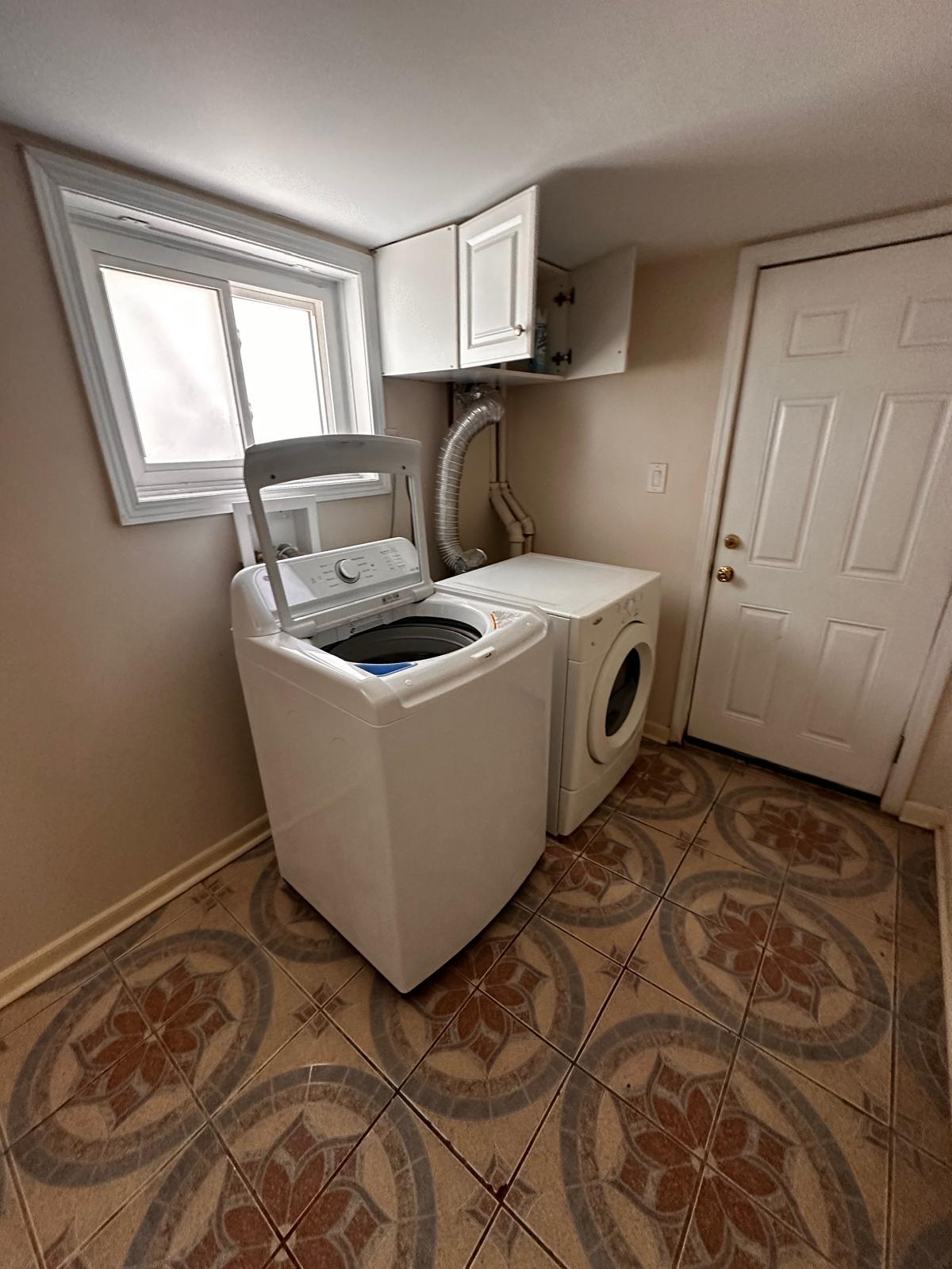 Building Photo - 5238 N Larned Ave