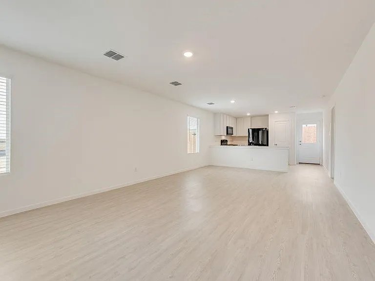Building Photo - 1838 Sanderling St