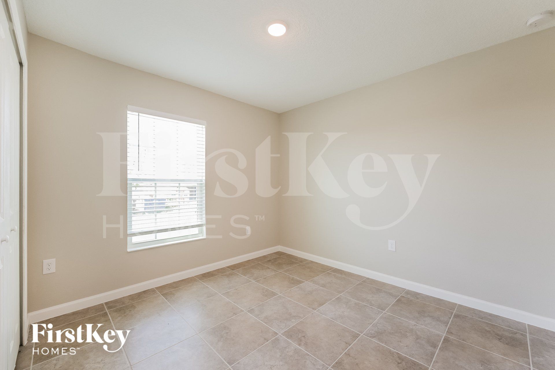 Building Photo - 615 Lindbergh Wy