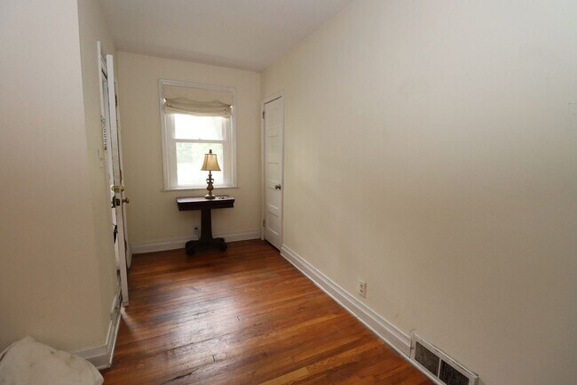 Building Photo - 2716 Heyward St