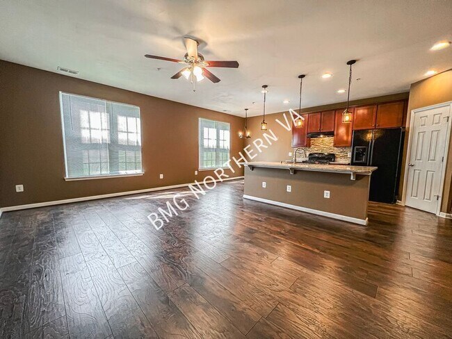 Building Photo - 9535 Center St