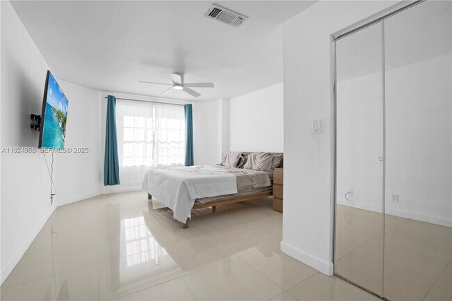 Building Photo - 11211 W Atlantic Blvd