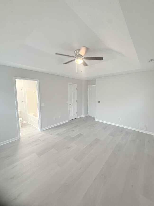 Building Photo - 6005 Palisade Ct