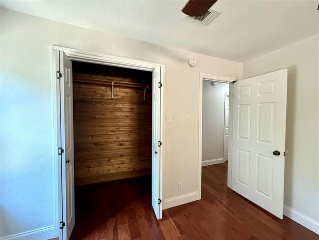 Building Photo - 2607 Princeton Dr