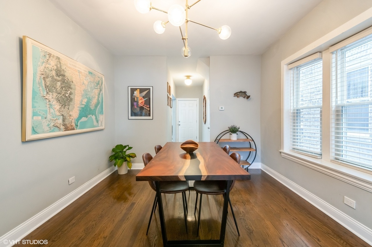 Dining room - 3021 N Davlin Ct