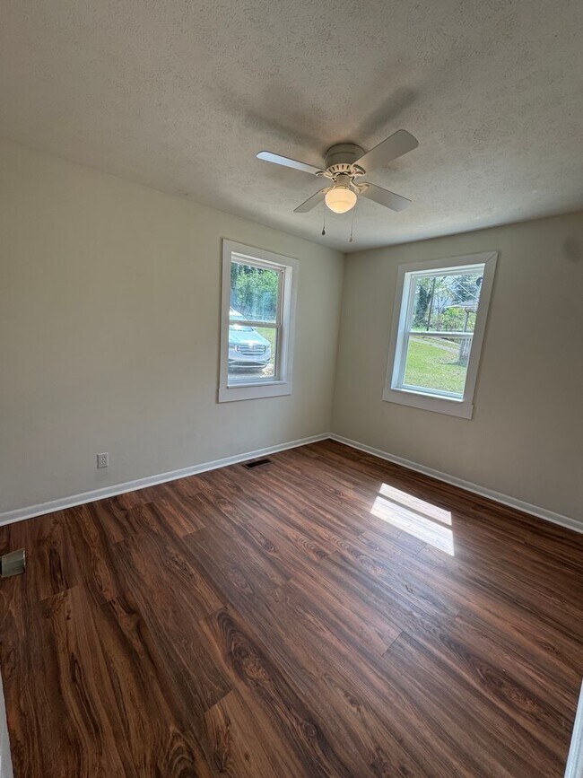 Building Photo - 5510 Chandler St