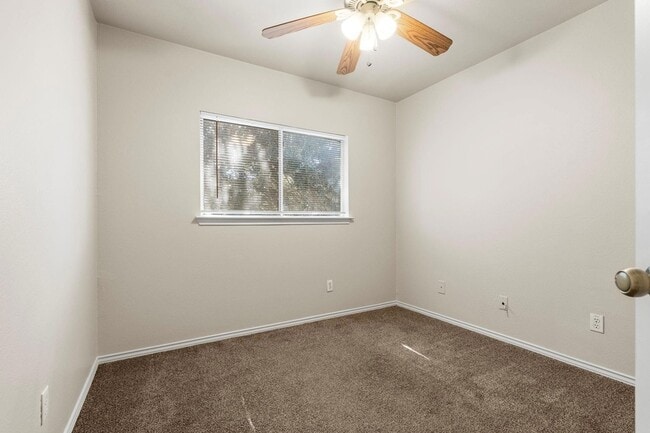 Building Photo - 10643 Marshitahs Way