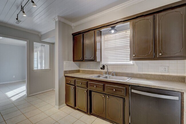 Building Photo - 8544 SW 75th St