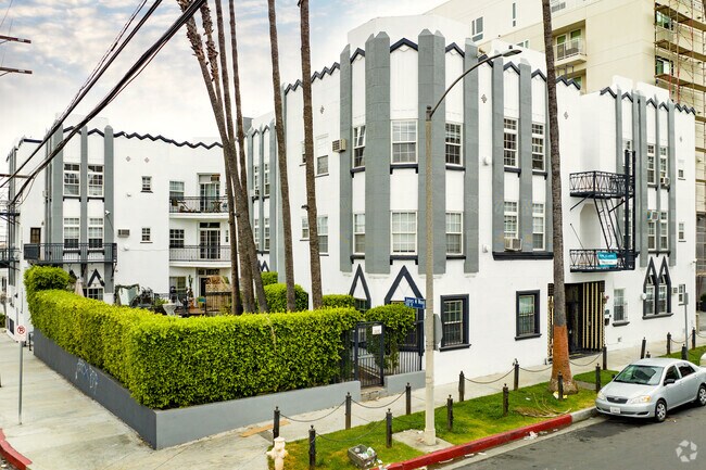 861 Fedora - Fedora Apartments