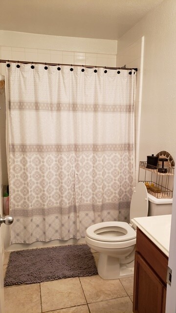 Building Photo - 16026 Summerville Lake Dr