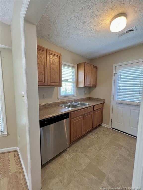 Building Photo - 1703 Winnabow Dr