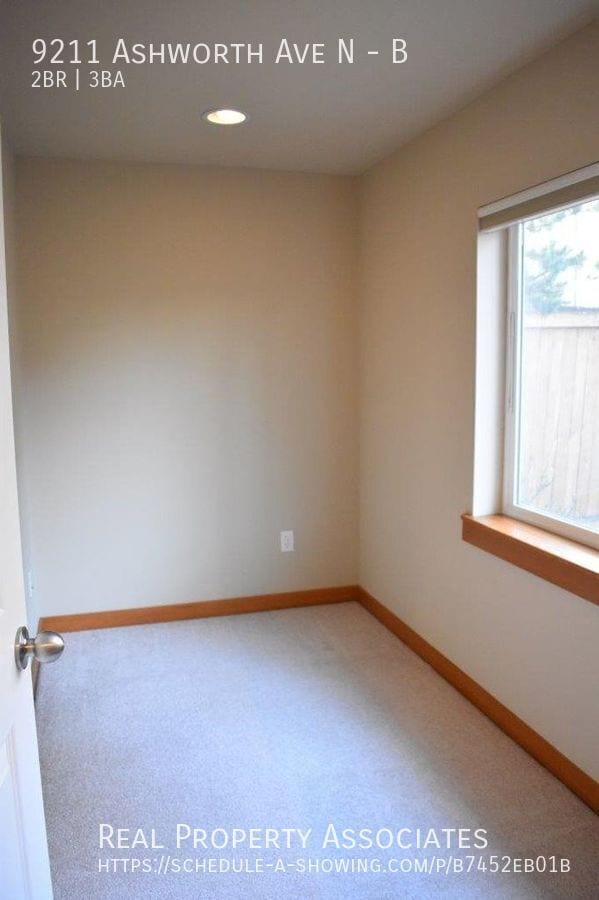 Building Photo - 9211 Ashworth Ave N