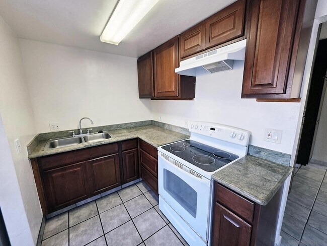 Building Photo - 4056 Van Dyke Ave