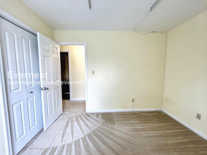 Building Photo - 217 Mimosa Ave