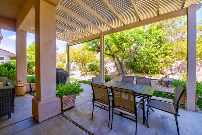 Building Photo - 37515 Heritage Way