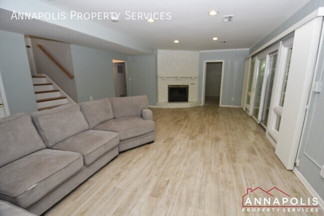 Building Photo - 300 S Cherry Grove Ave