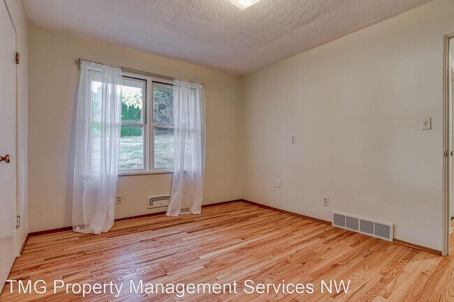 Building Photo - 2 br, 1 bath House - 7635 SW Capitol Hill ...