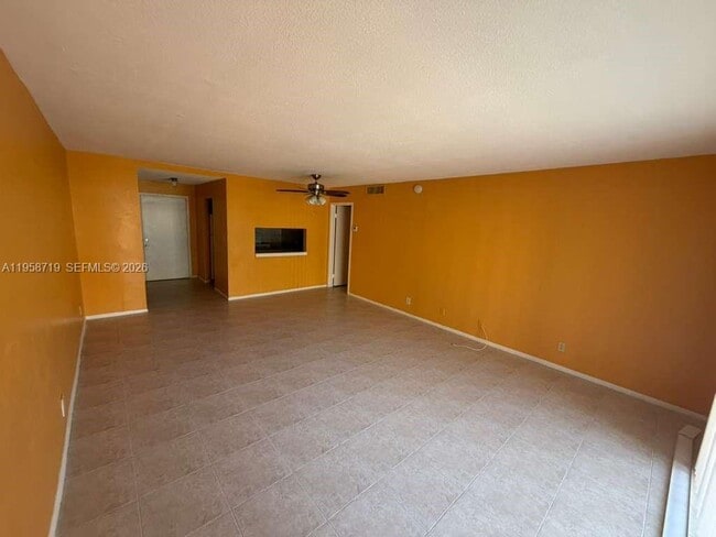 Building Photo - 4848 NW 24th Ct