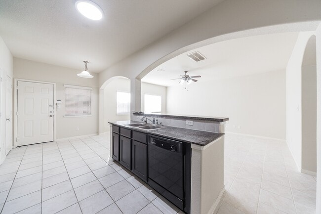 Building Photo - 7239 Autumn Sun Dr