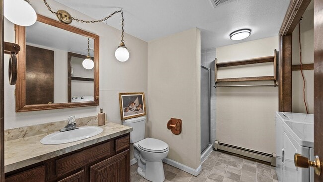 Building Photo - Charming Single-Family Home in Glenwood Sp...