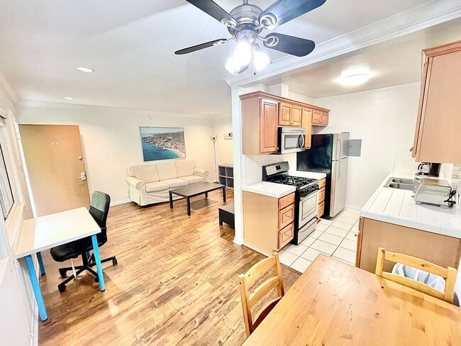 Building Photo - 3771 Jasmine Ave