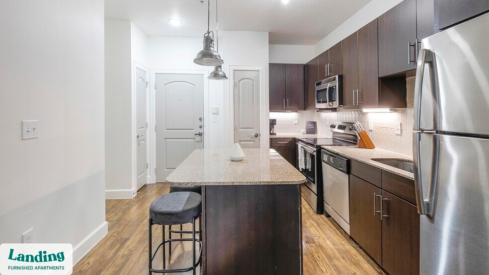 Building Photo - 5275 Town and Country Blvd