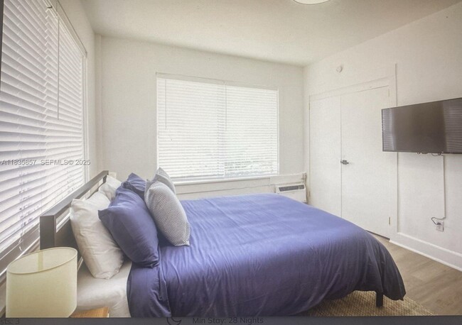 Building Photo - 444 Ponce de Leon Blvd