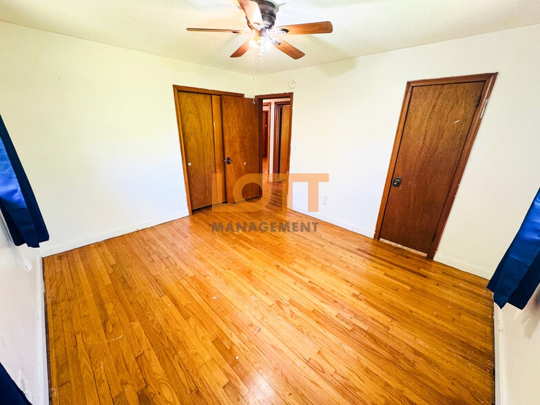 Building Photo - 214 Hunts Bridge Rd