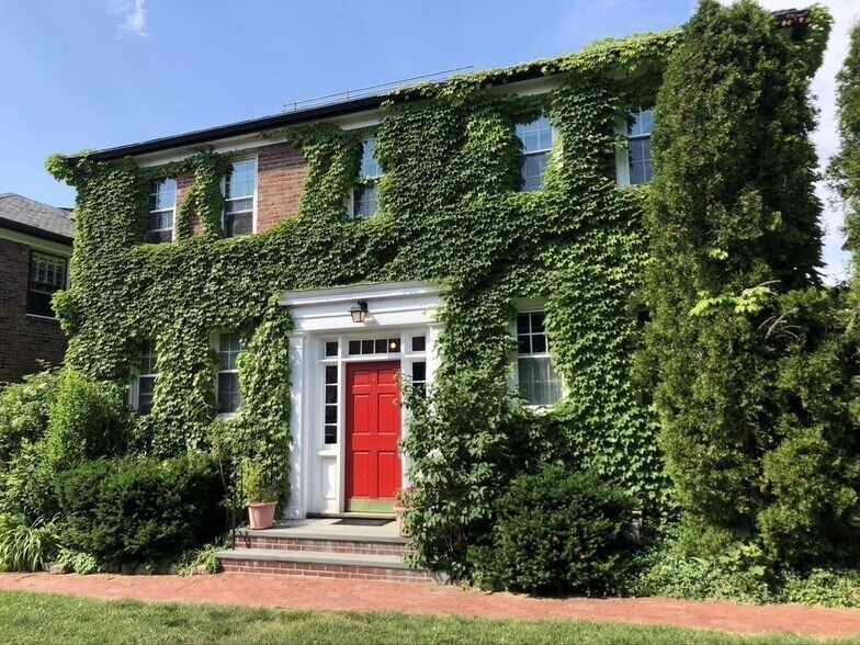 Building Photo - 4 Garden Ct