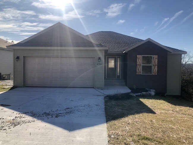 Building Photo - Open living concept- 3BR/2BA with unfinished basement