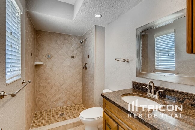 Building Photo - 1708 Hibiscus Cir N