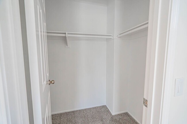 Building Photo - Charming 3-Bedroom Home with Large Loft or Alternate 4th Bedroom!