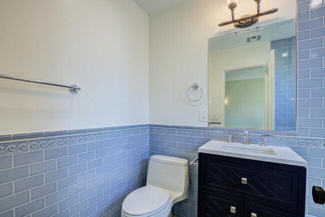 bathroom #3 - 176 S Orange Dr
