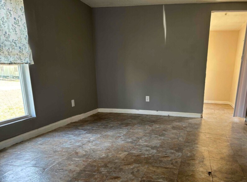 Building Photo - 1048 Tigger Loop