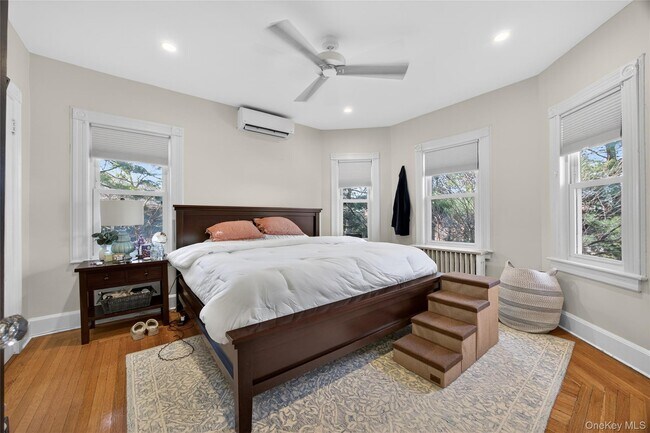 Building Photo - 121 Morris Ave