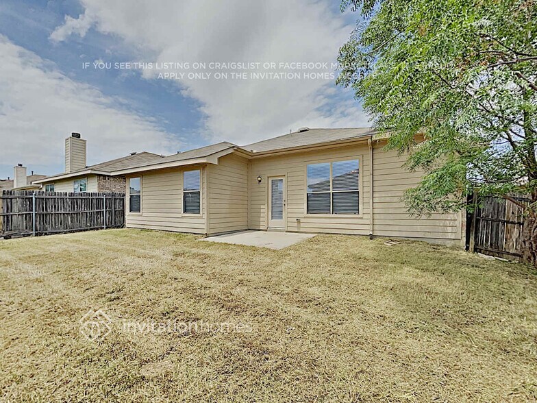Building Photo - 1416 Kingfisher Dr