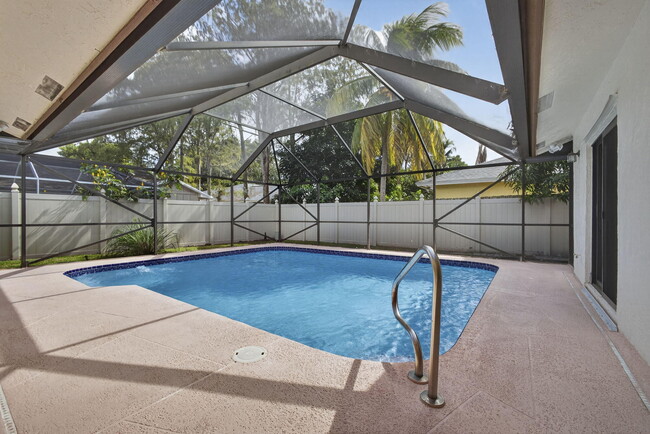 Building Photo - 798 Blueberry Dr