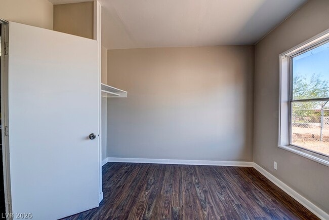 Building Photo - 18 Magnesium St