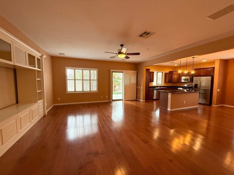 Building Photo - 11833 Bussero Ct