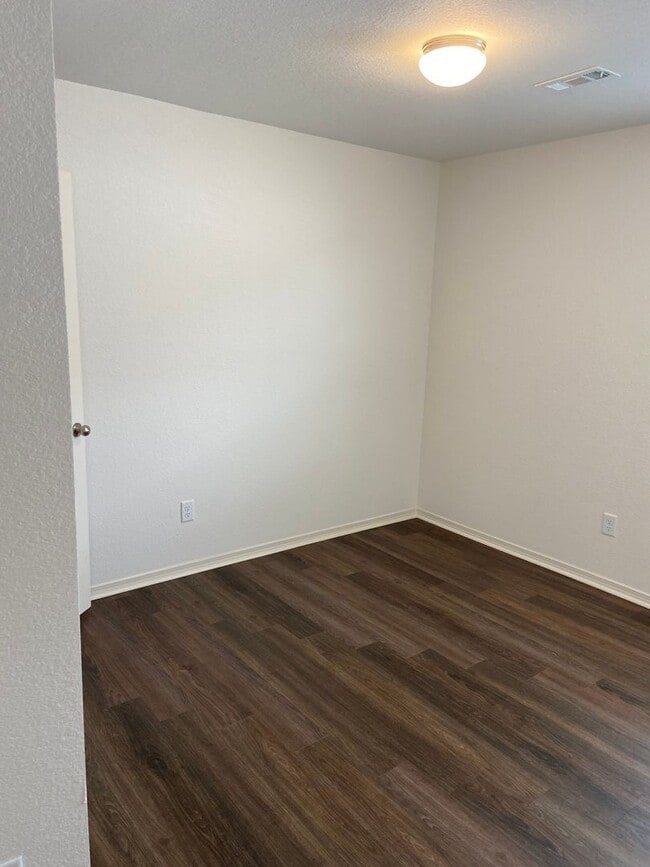 Building Photo - Now Preleasing: Modern 3 Bedroom Home in Faulkner Crossing
