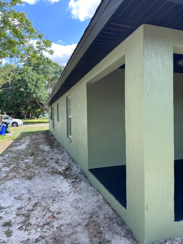 Building Photo - 807 W 13th St