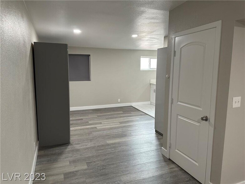 Building Photo - 2753 Talbot St