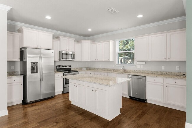 Building Photo - 163 Mosaic Oaks Cir