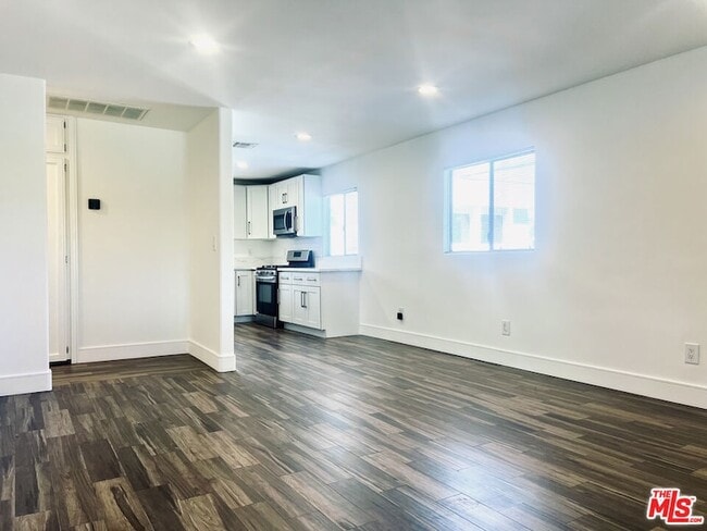 Building Photo - 532 El Dorado St