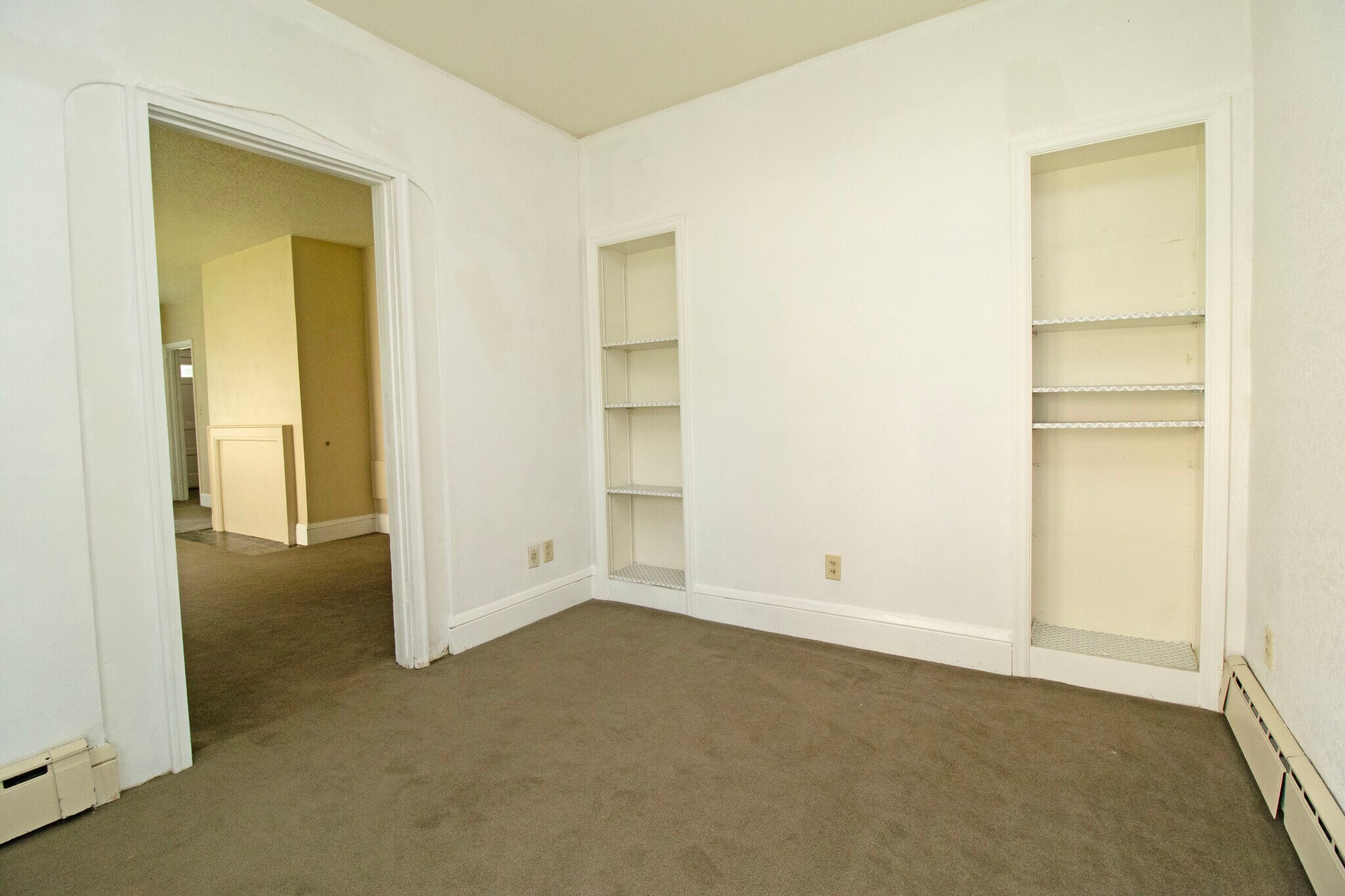 Building Photo - 815 5th Ave S