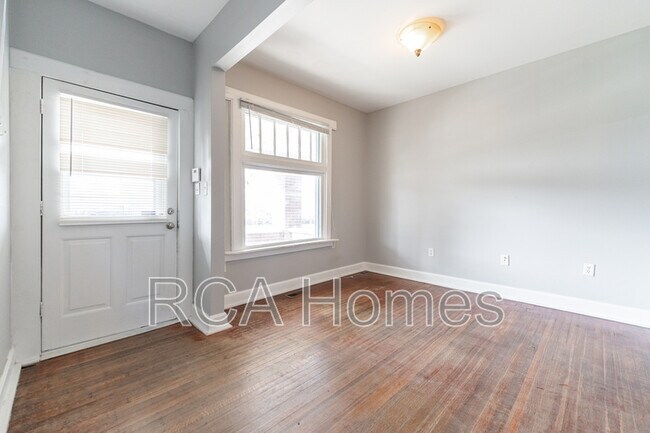 Building Photo - 2437 N Pennsylvania St