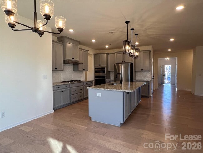 Building Photo - 5016 Britannia Blvd