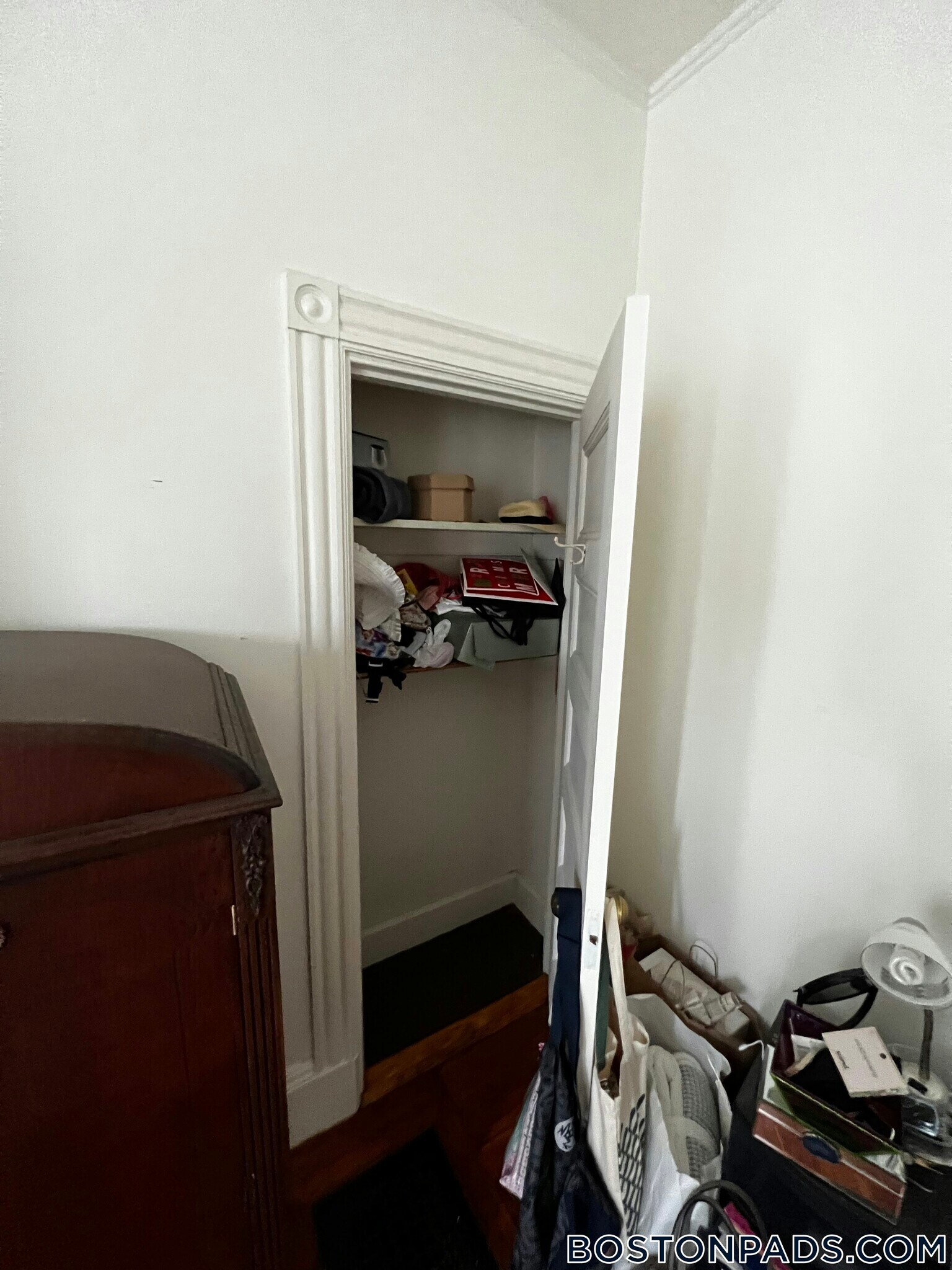 Building Photo - 917 Beacon St