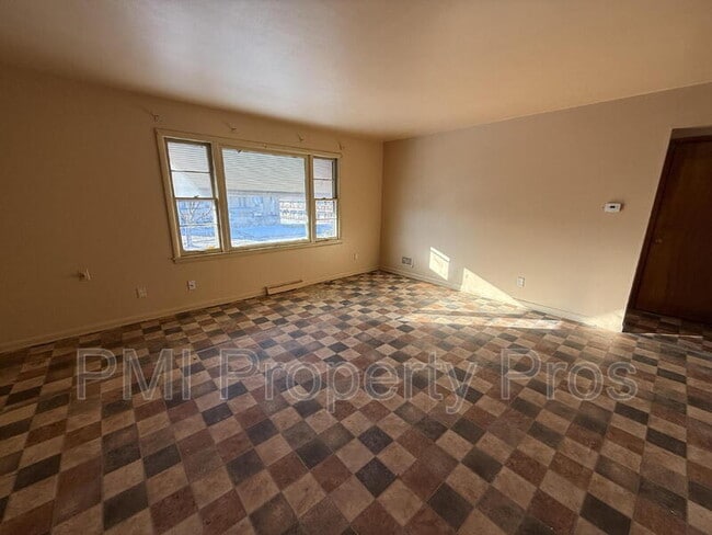 Building Photo - 5140 N 84th St